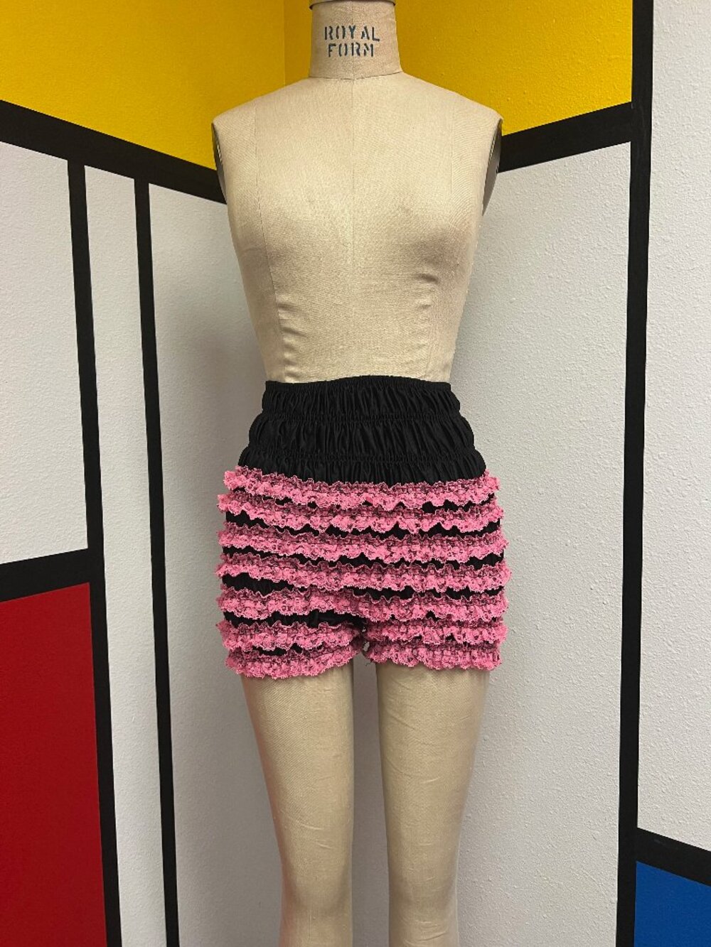EUC Vintage 60s Go Go Can Can Ruffled Elastic Micro Mini Pink Shorts Small Med